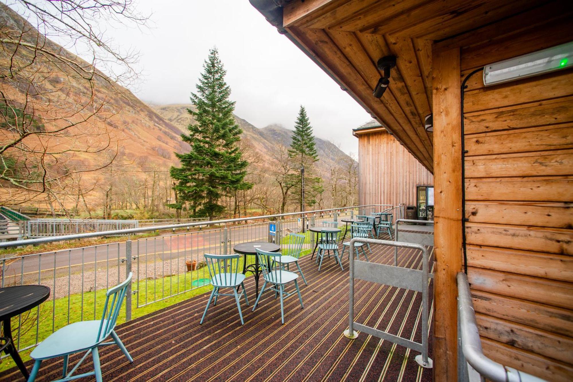Glen Nevis Youth Hostel 포트 윌리엄 외부 사진 The view from the balcony of the visitor centre